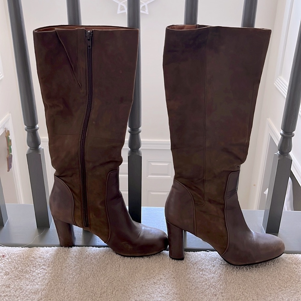 Knee high boots with heels!
